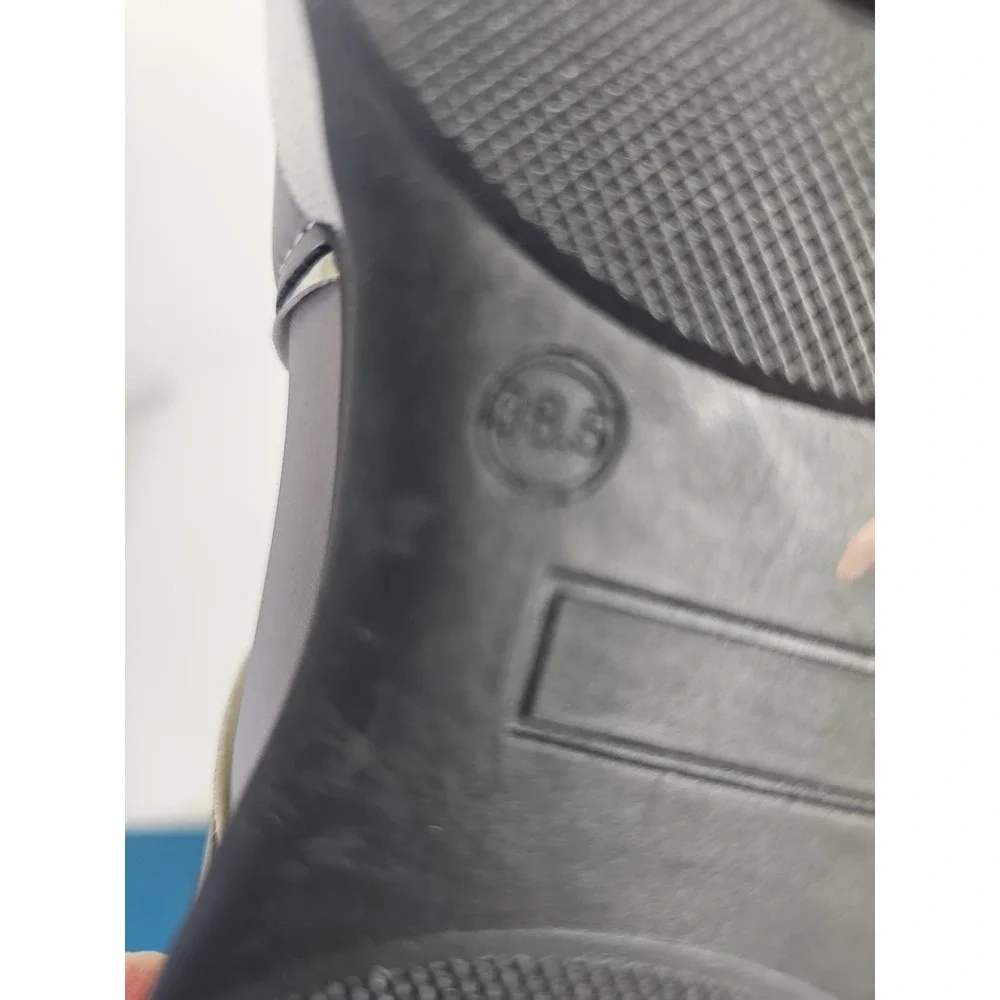 Carvela Women's Lament Bling Embellished Sneakers  Gray Size 38.5 - Picture 10 of 10